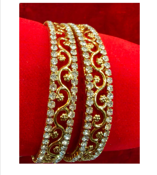 Yasmi Heritage Collection: The Royal Vine Diamond Bangle Set 💎